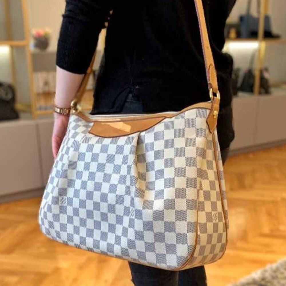 💎✨HOT BUY✨💎AUTHENTIC Louis Vuitton Siracusa MM Damier Azur